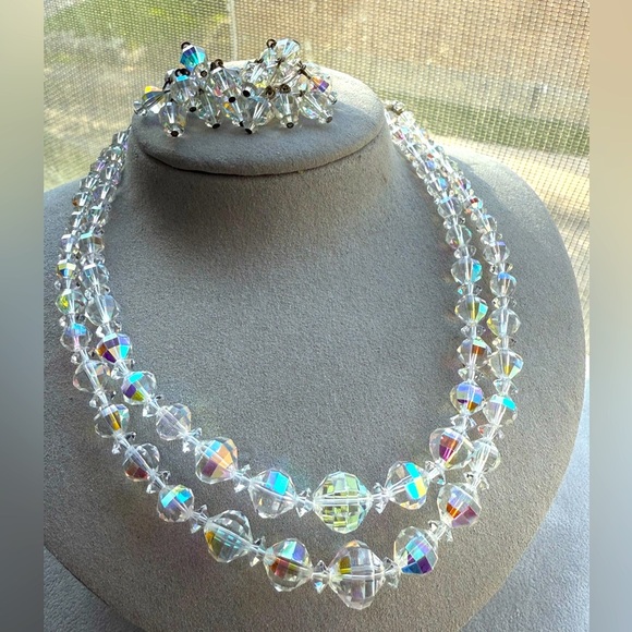 Laguna Aurora borealis crystal necklace set